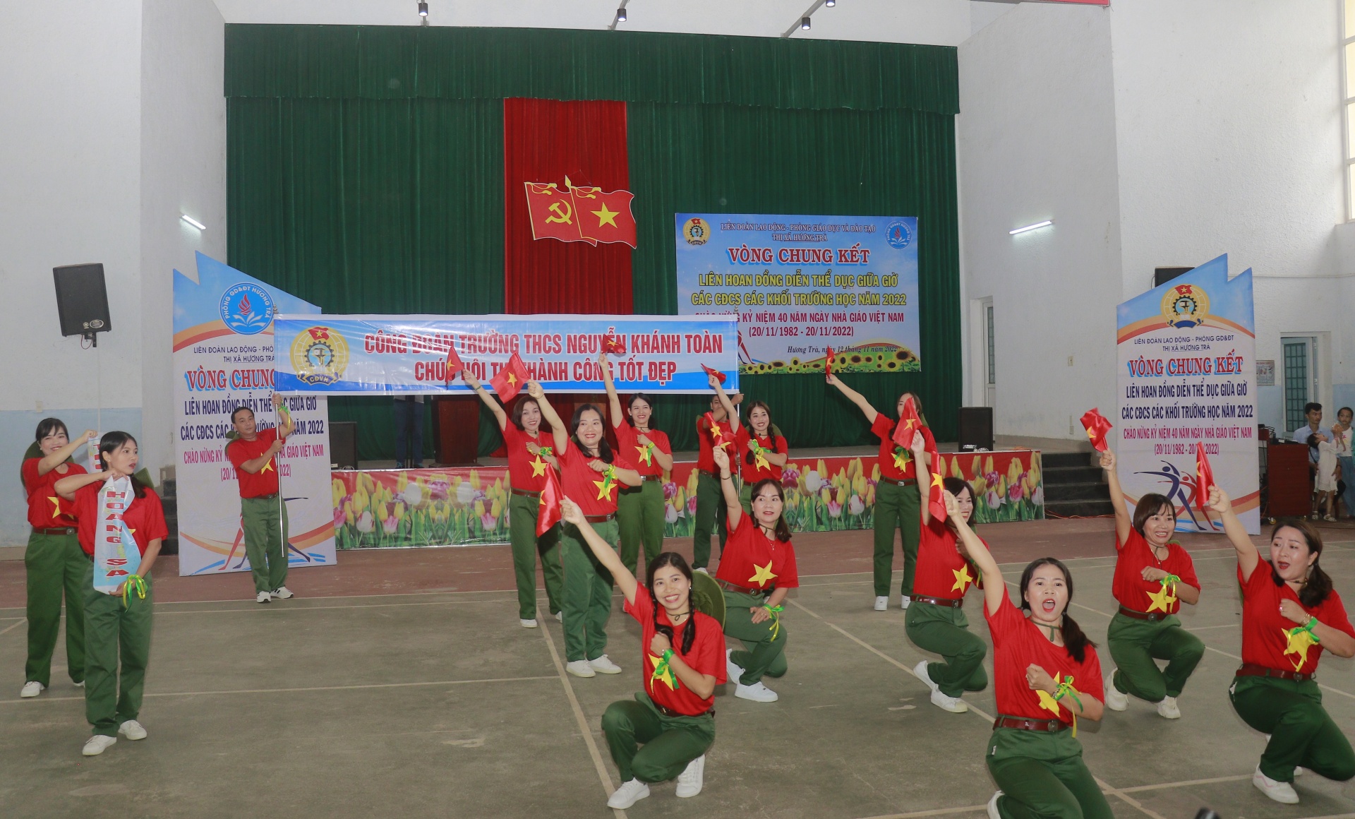 Thị xã Hương Trà: Sôi động Liên hoan đồng diễn thể dục giữa giờ Thị xã Hương Trà: Sôi động Liên hoan đồng diễn thể dục giữa giờ