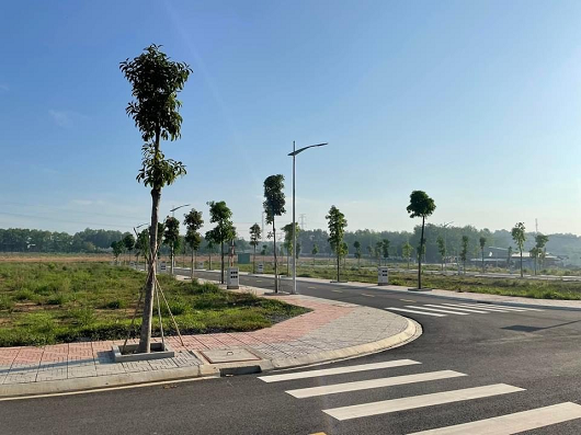 Dự án Khu nhà ở Hoàng Nam Uyên Hưng, thị xã Tân Uyên bị cắm biển vì chưa đủ điều kiện chuyển nhượng