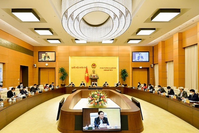 Làm thêm giờ - lý luận và thực tiễn trên thế giới Làm thêm giờ - lý luận và thực tiễn trên thế giới