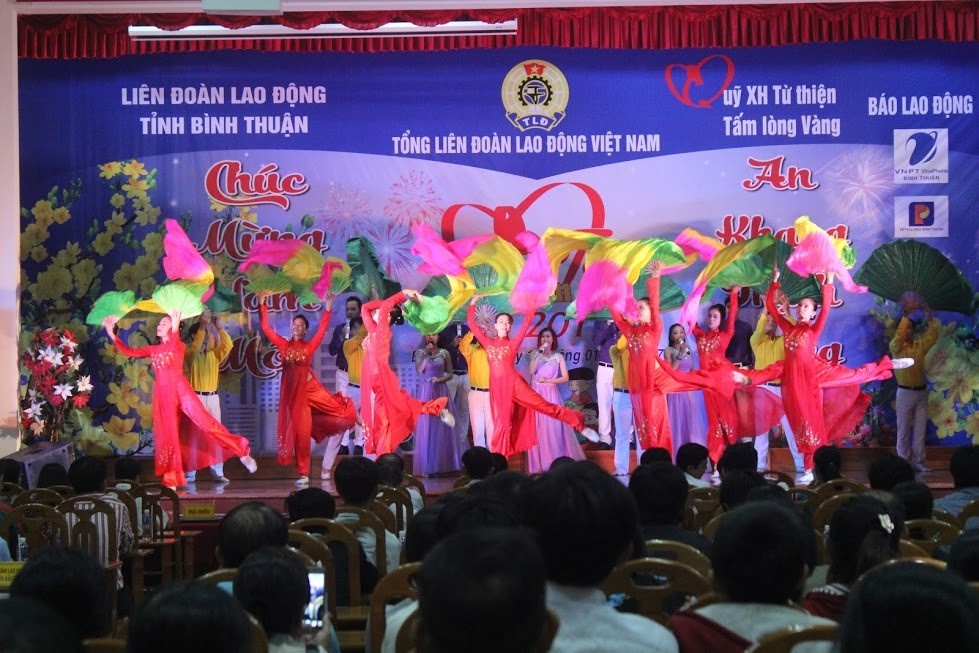Công đoàn tỉnh Bình Thuận: Tập trung chăm lo Tết cho đoàn viên, người lao động Công đoàn tỉnh Bình Thuận: Tập trung chăm lo Tết cho đoàn viên, người lao động