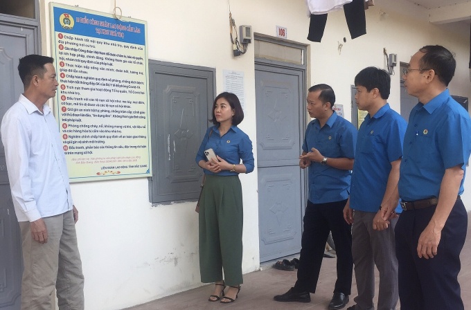 Vấn đề về công tác cán bộ công đoàn khi xem xét, sửa đổi, bổ sung Luật Công đoàn năm 2012 Vấn đề về công tác cán bộ công đoàn khi xem xét, sửa đổi, bổ sung Luật Công đoàn
