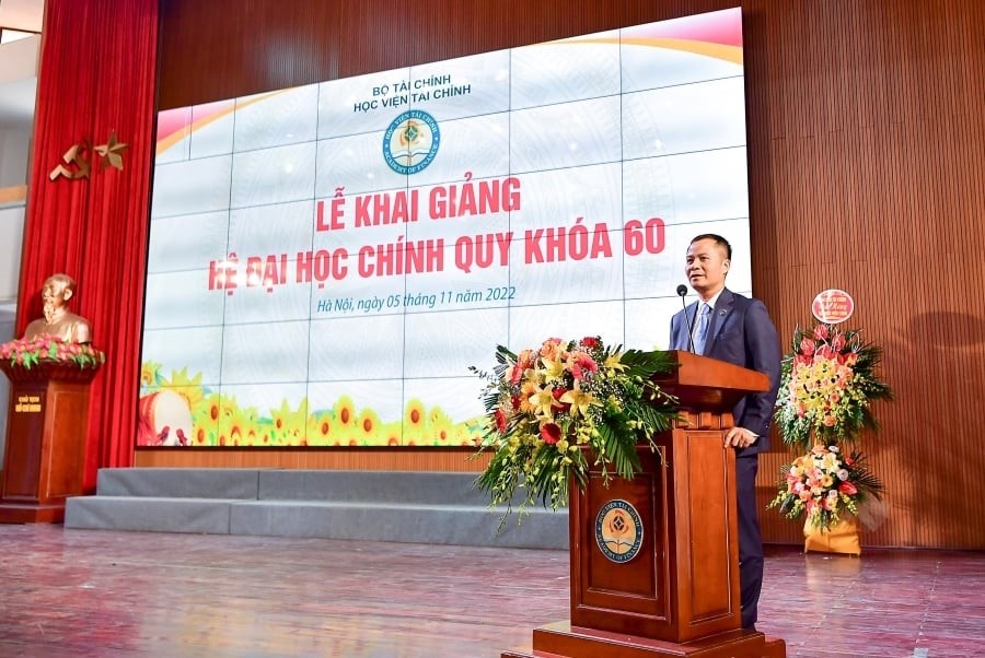 Vietcombank trao tặng học bổng trị giá 200 triệu cho sinh viên Học viện Tài chính