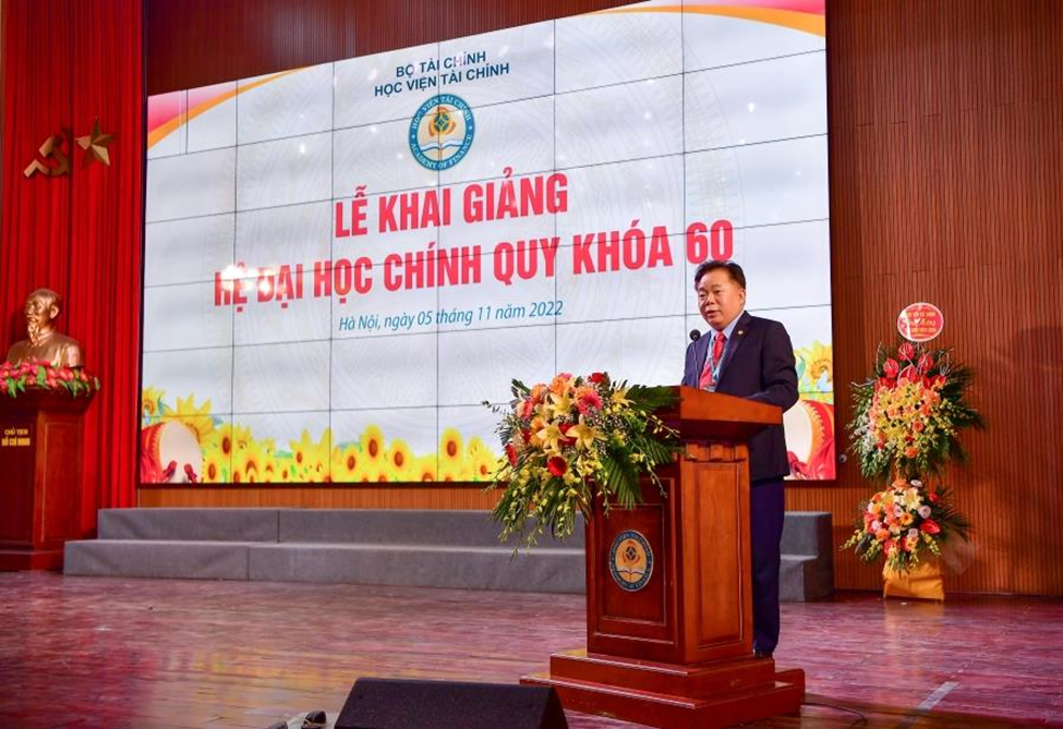 Vietcombank trao tặng học bổng trị giá 200 triệu cho sinh viên Học viện Tài chính