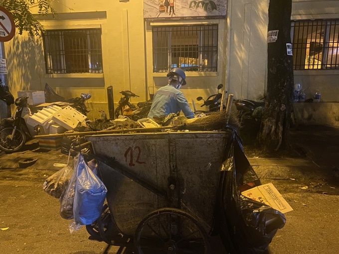 Những người lao động nữ...xuyên đêm