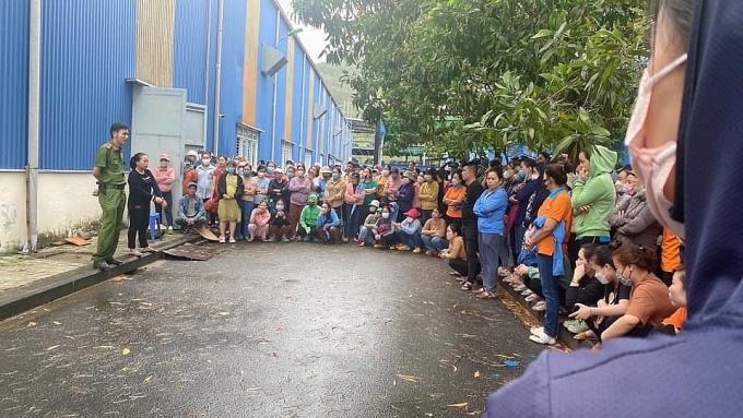 Công nhân Công ty SSLV Đà Nẵng ngừng việc, đòi quyền lợi