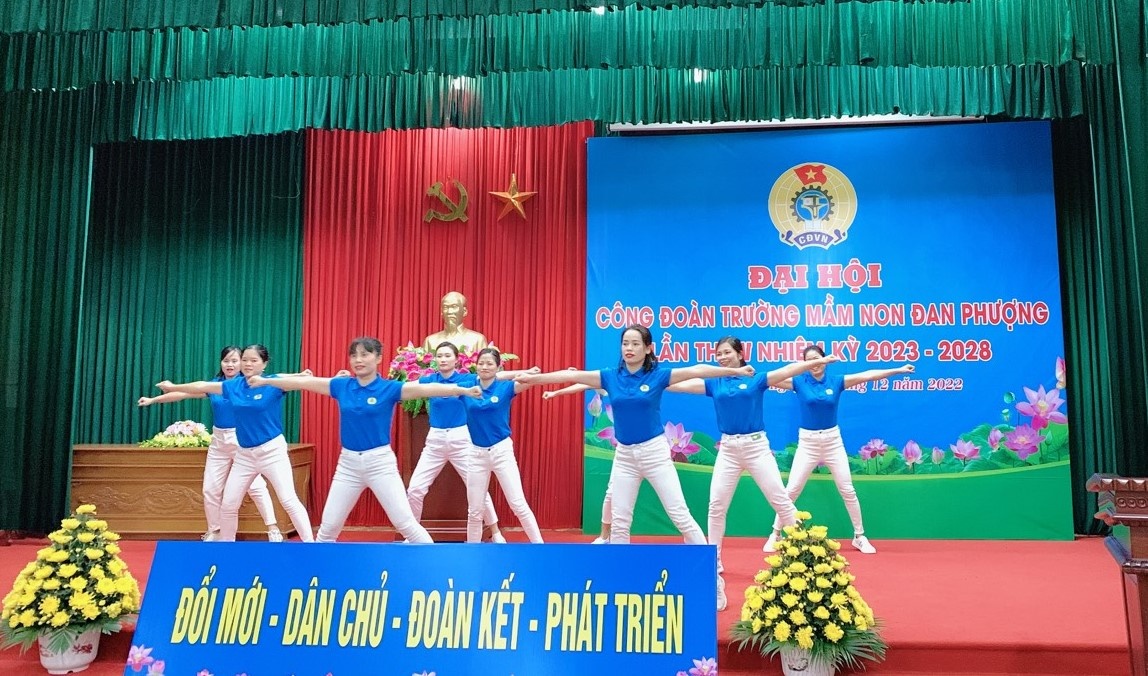 Đại hội điểm trên “quê hương người gái đảm”