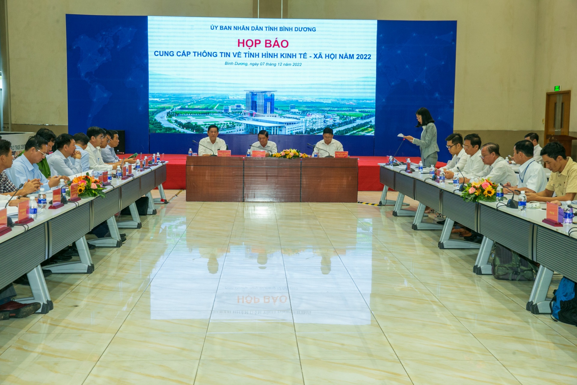Những bước tiến vượt bậc trong khôi phục và phát triển kinh tế tỉnh Bình Dương năm 2022 Những bước tiến vượt bậc trong khôi phục và phát triển kinh tế tỉnh Bình Dương năm 2022