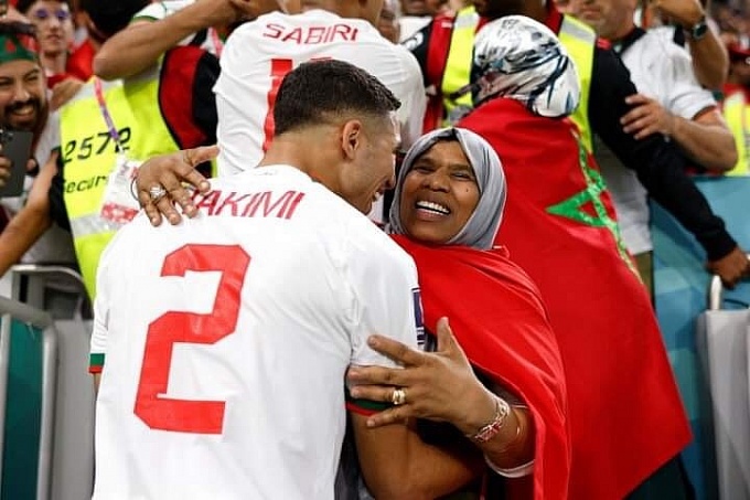 Những tấm lòng cao đẹp ở World Cup 2022 Những tấm lòng cao đẹp ở World Cup 2022