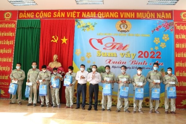 Đồng bằng sông Cửu Long: Đa dạng các hoạt động chăm lo Tết cho người lao động Đồng bằng sông Cửu Long: Đa dạng các hoạt động chăm lo Tết cho người lao động