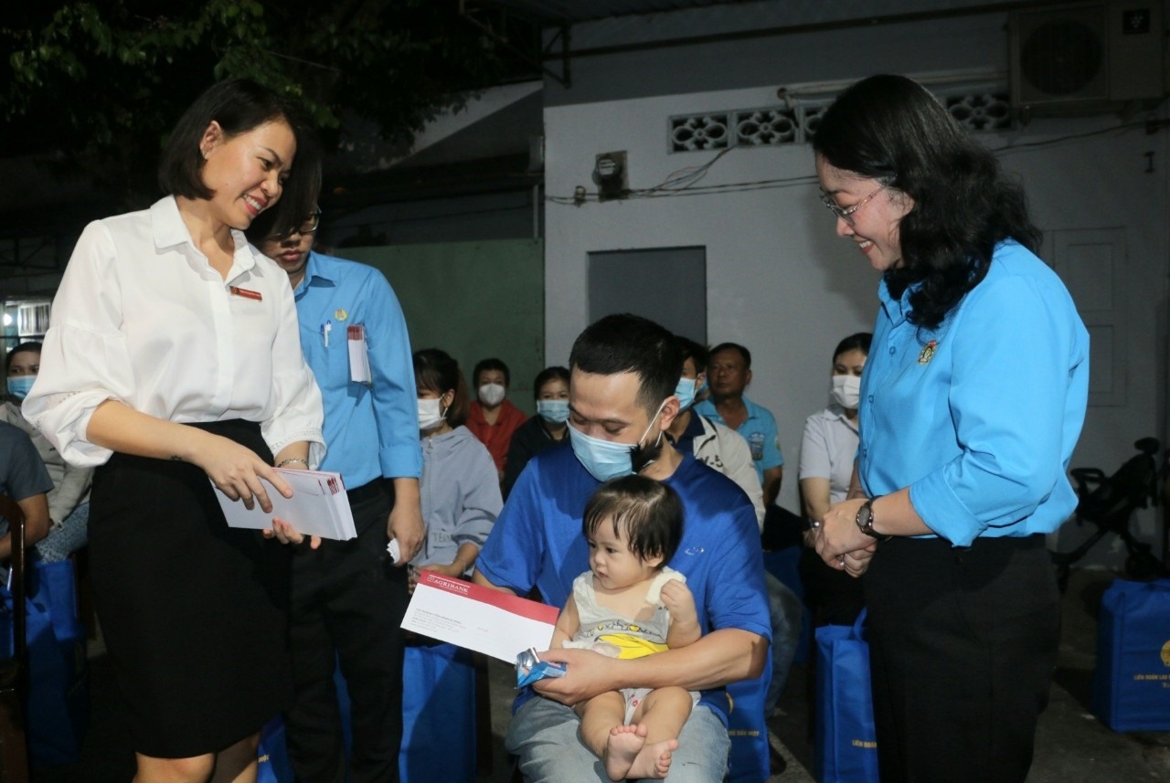 Công đoàn Bình Dương: Nhiều hoạt động chăm lo cho đoàn viên, NLĐ khó khăn dịp cận Tết Công đoàn Bình Dương: Nhiều hoạt động chăm lo cho đoàn viên, NLĐ khó khăn dịp cận Tết