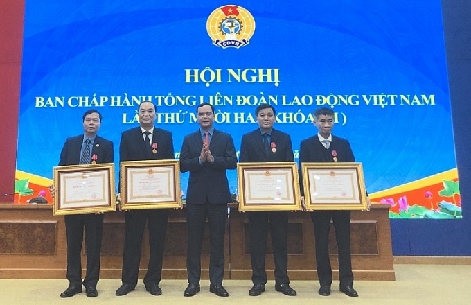 Bổ sung 2 Ủy viên Đoàn Chủ tịch và 11 Ủy viên Ban Chấp hành Tổng LĐLĐ Việt Nam