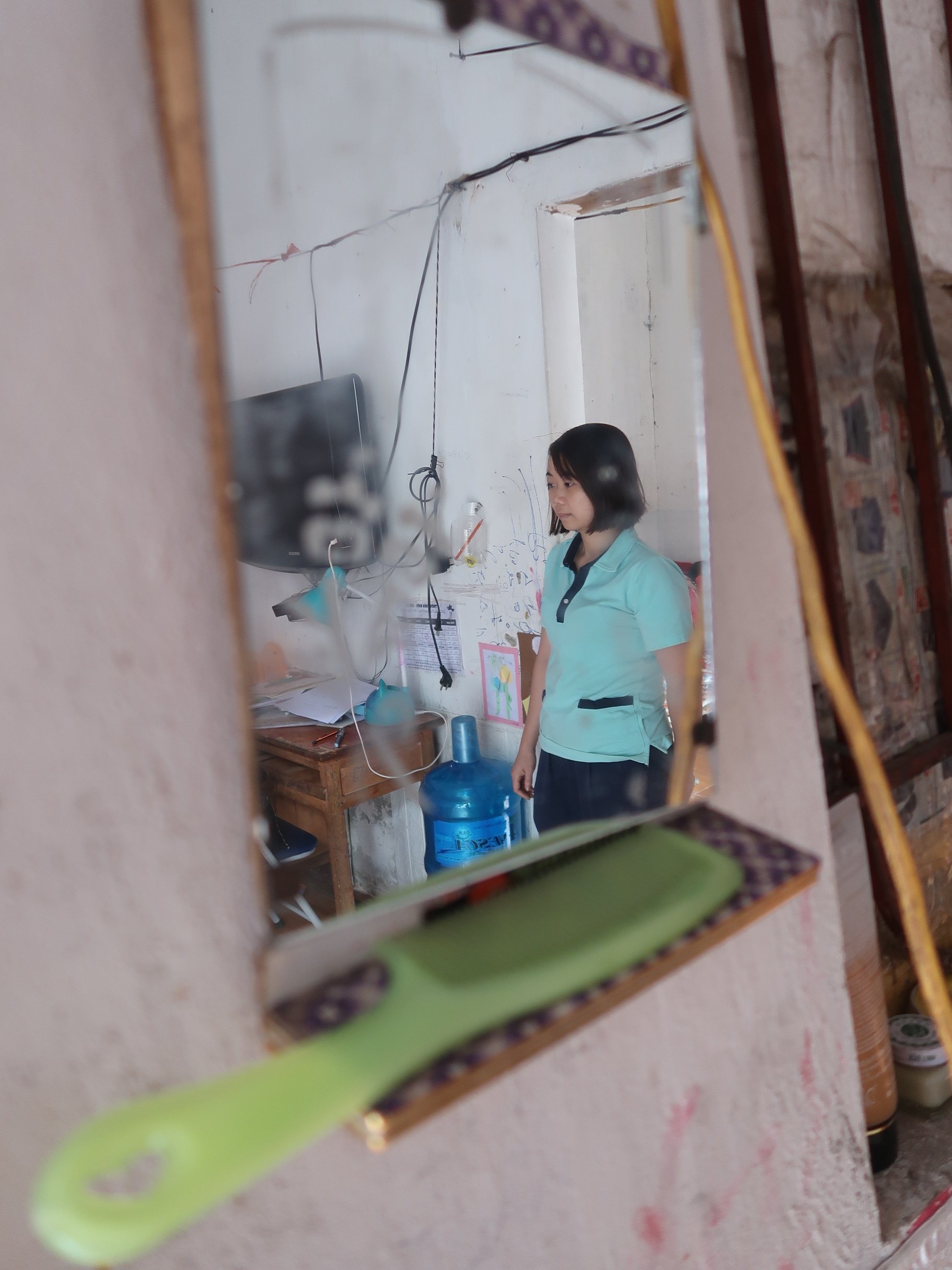 Công nhân “giật gấu vá vai” vì không có tích luỹ