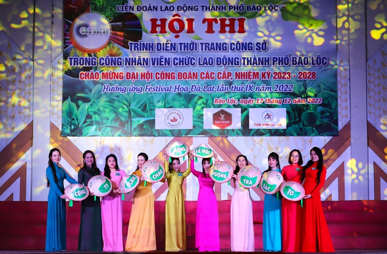 Lâm Đồng: Sôi nổi và ấn tượng với Hội thi thời trang công sở Lâm Đồng: Sôi nổi và ấn tượng với Hội thi thời trang công sở