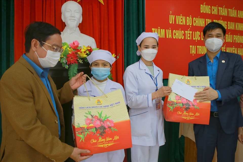 Điểm lại những hoạt động nổi bật của Công đoàn Quảng Trị năm 2022 Điểm lại những hoạt động nổi bật của Công đoàn Quảng Trị năm 2022