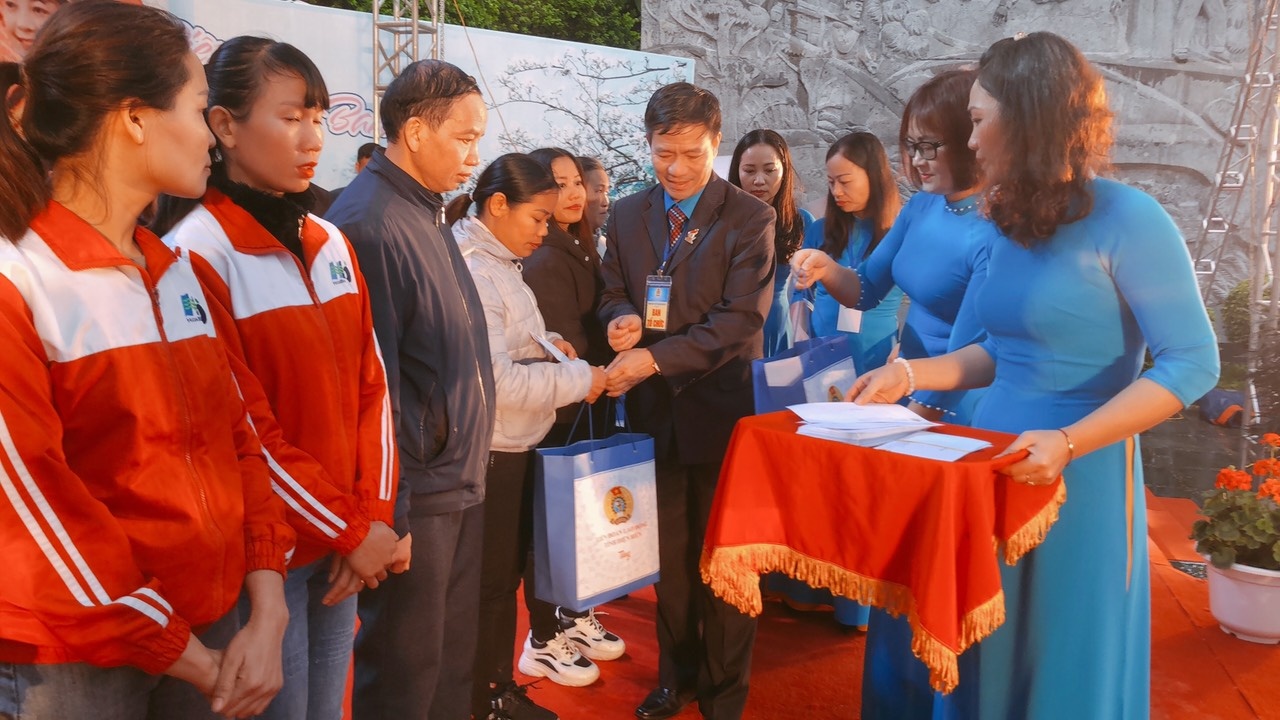 LĐLĐ Điện Biên: Khai mạc “Chợ Tết Công đoàn năm 2023”