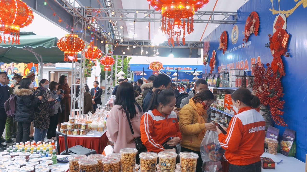 LĐLĐ Điện Biên: Khai mạc “Chợ Tết Công đoàn năm 2023”