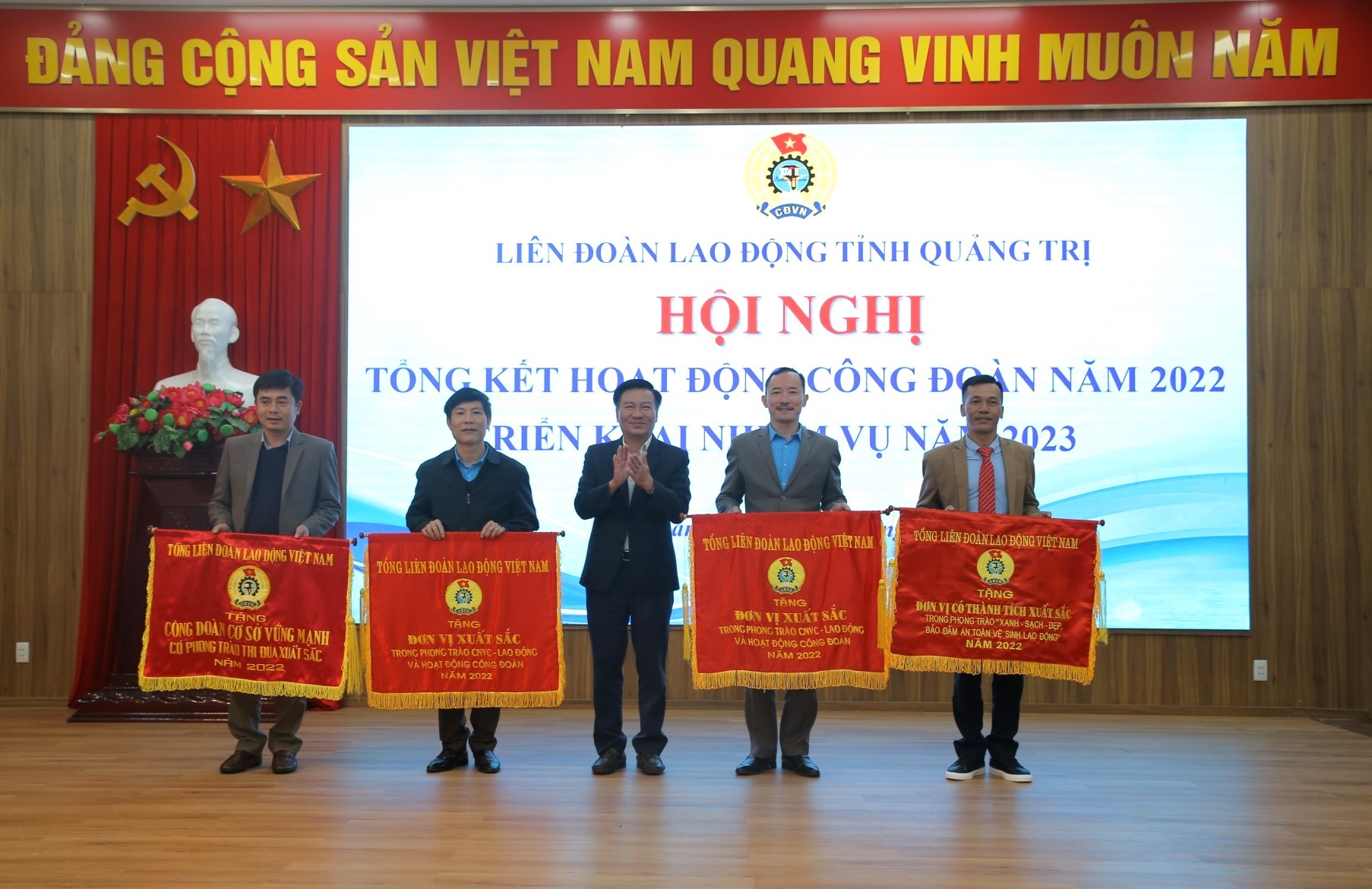 Công đoàn Quảng Trị hỗ trợ hơn 30.000 đoàn viên, NLĐ khó khăn trong năm 2022