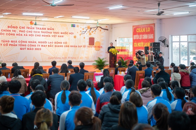 Phó chủ tịch Thường trực Quốc hội thăm, tặng quà Tết cho công nhân Phó chủ tịch Thường trực Quốc hội thăm, tặng quà Tết cho công nhân