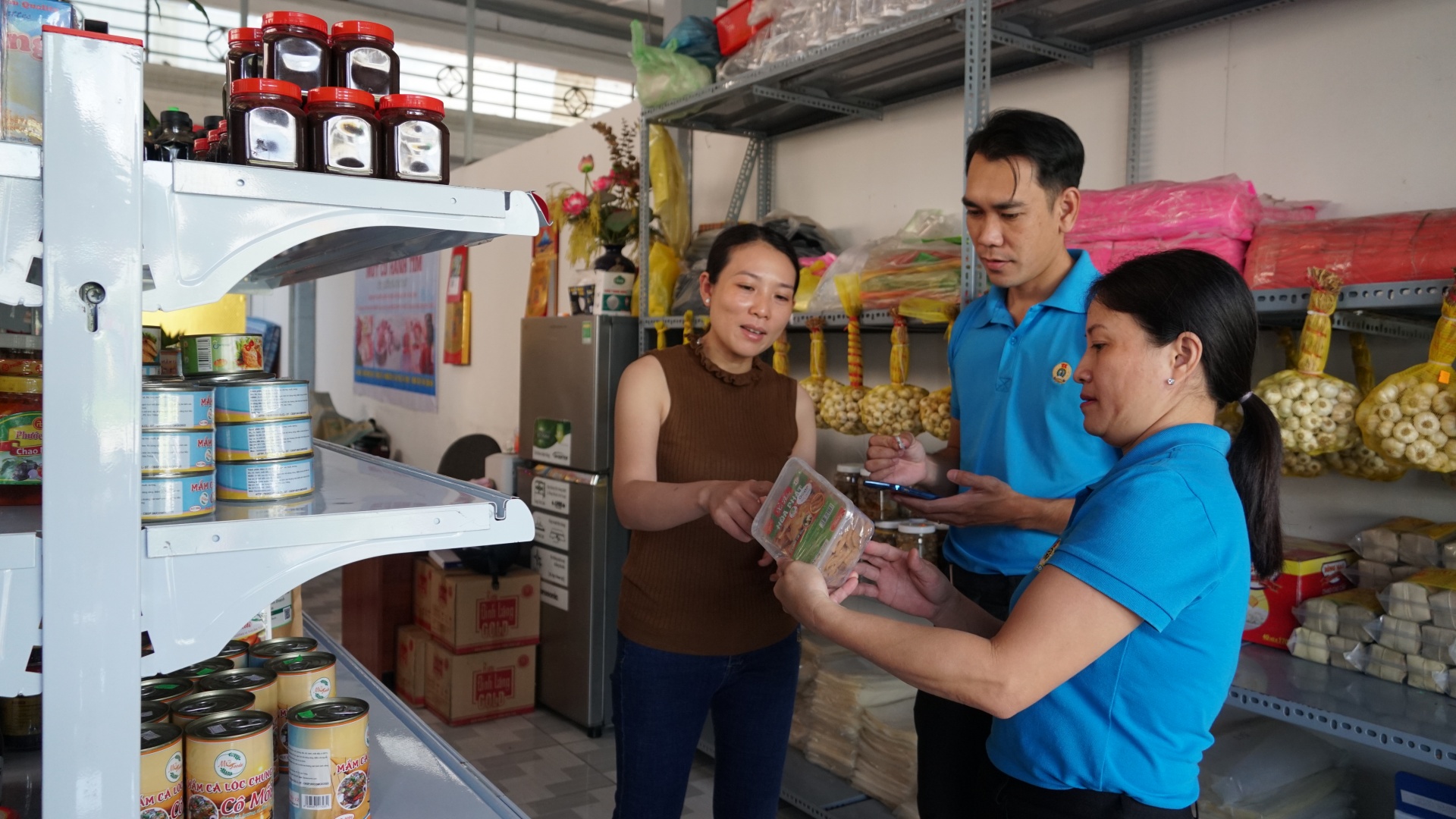 Chợ Tết Công đoàn: Mang hương xuân đến đoàn viên, người lao động