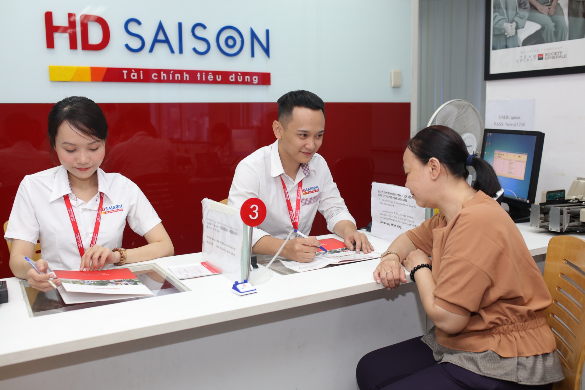 Công nhân, người lao động: ‘Tết đến, đường về nhà đã không còn xa’ Công nhân, người lao động: ‘Tết đến, đường về nhà đã không còn xa’