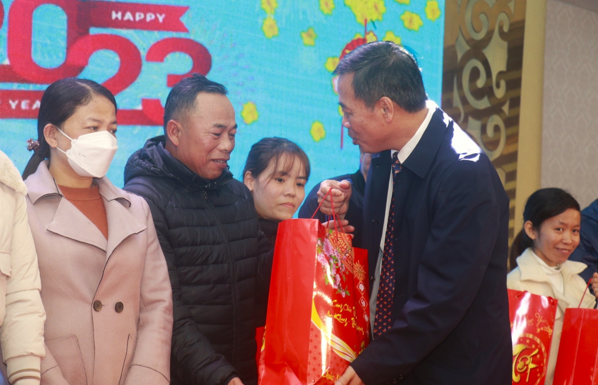 Quảng Trị: “Tết sum vầy - Xuân gắn kết” đã đến với công nhân lao động ngành Công thương Quảng Trị: “Tết sum vầy - Xuân gắn kết” đã đến với công nhân lao động ngành Công thương