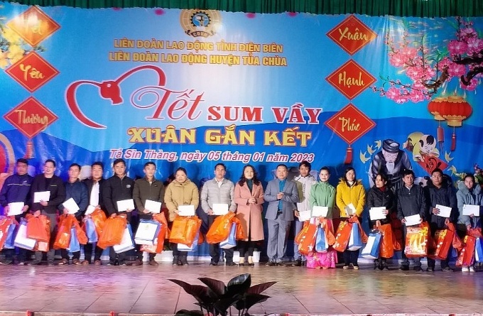 LĐLĐ huyện Tủa Chùa (Điện Biên): Nhiều hoạt động ý nghĩa chăm lo Tết cho đoàn viên, NLĐ