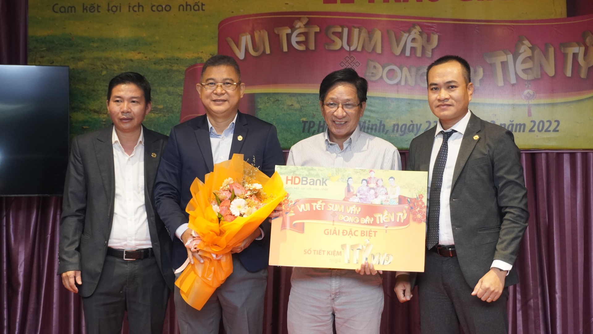 ‘Tết đến xuân sang - Lộc ngập tràn’ - Chương trình ‘tìm tỷ phú’ hoành tráng từ HDBank ‘Tết đến xuân sang - Lộc ngập tràn’ - Chương trình ‘tìm tỷ phú’ hoành tráng từ HDBank
