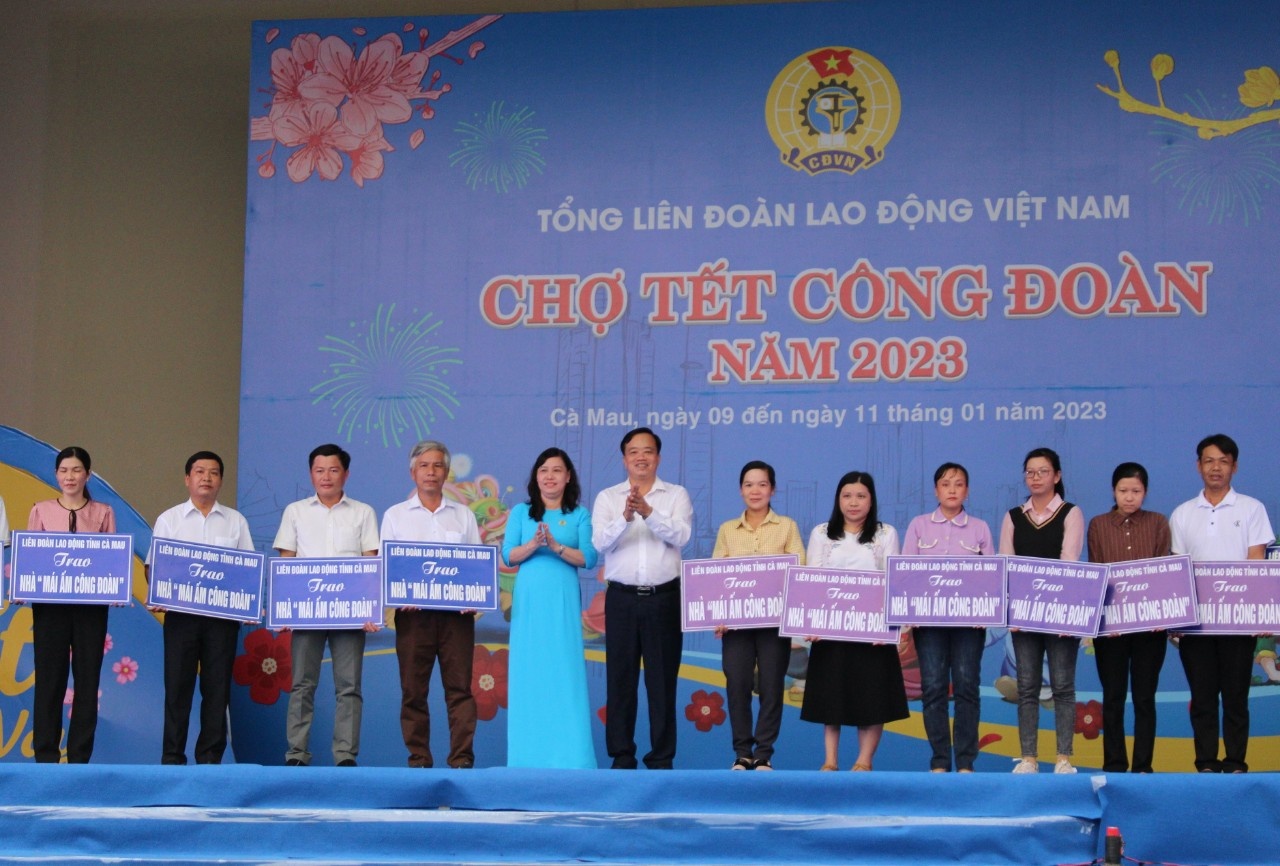 Cà Mau: Chợ Tết Công đoàn 2023 ấm áp yêu thương Cà Mau: Chợ Tết Công đoàn 2023 ấm áp yêu thương