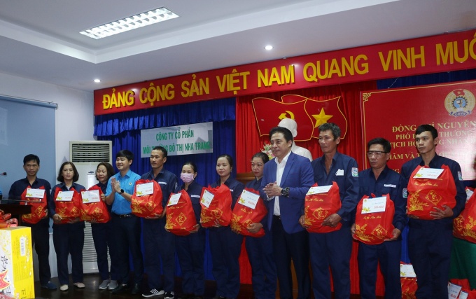 Công đoàn Khánh Hòa chăm lo Tết cho công nhân lao động khó khăn