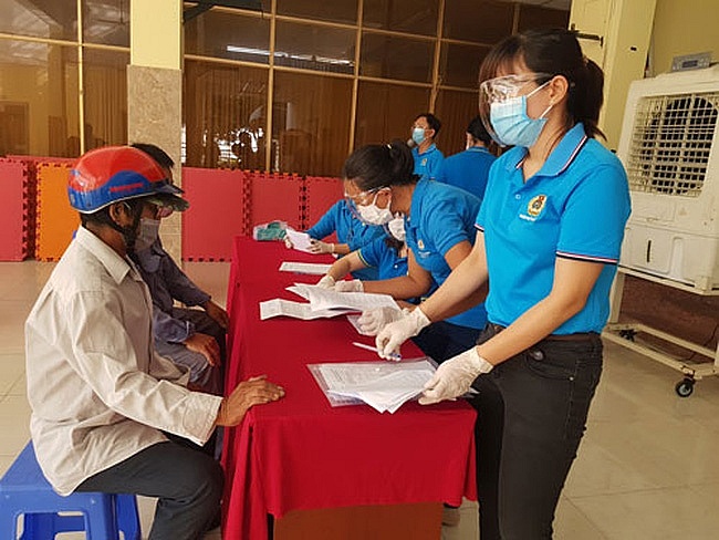 Điều kiện để NLĐ bị giảm thời gian làm việc, ngừng việc nhận hỗ trợ của Công đoàn Điều kiện để NLĐ bị giảm thời gian làm việc, ngừng việc nhận hỗ trợ của Công đoàn