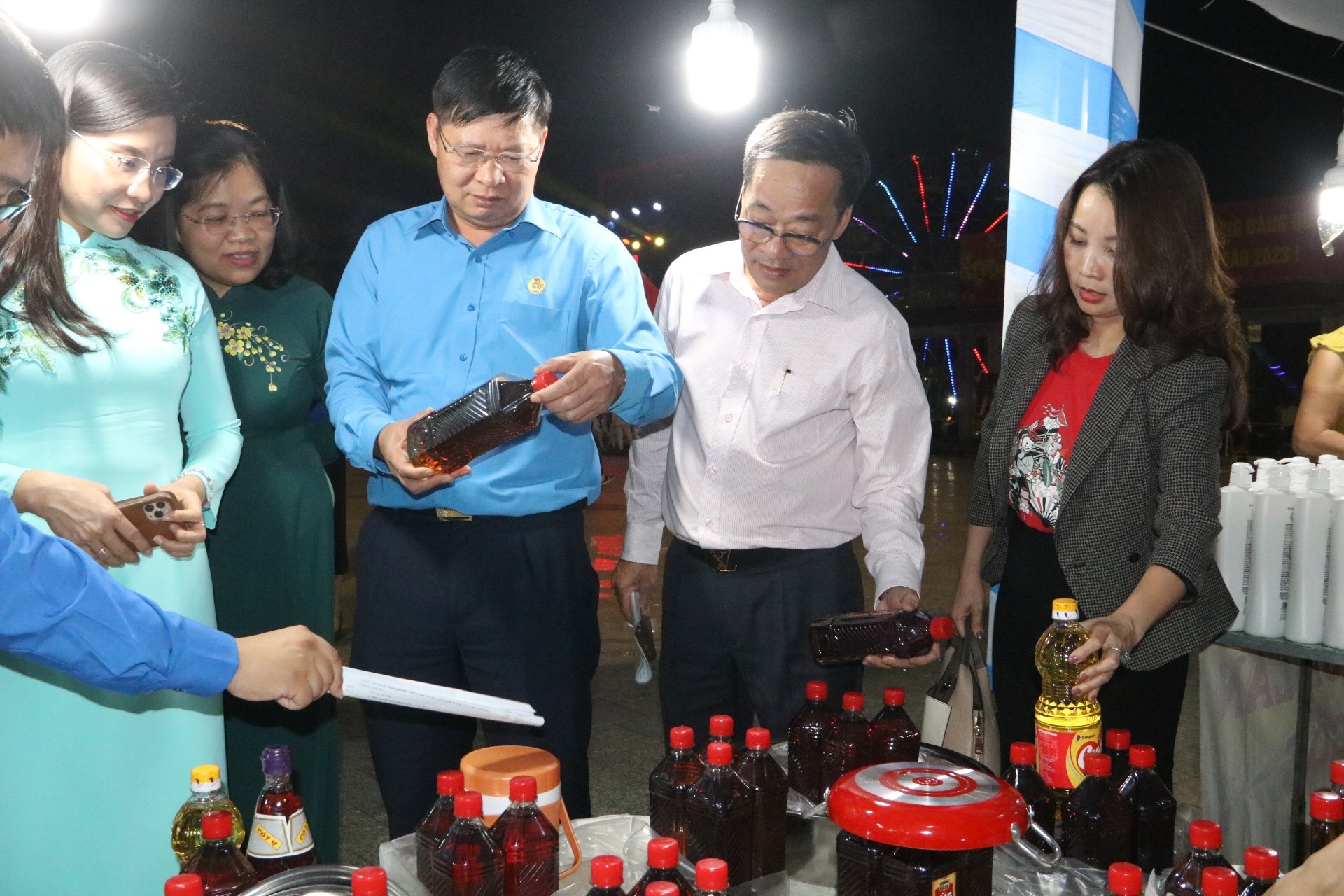 8000 phần quà “Cùng nhau làm nên Tết” đã đến tay người lao động