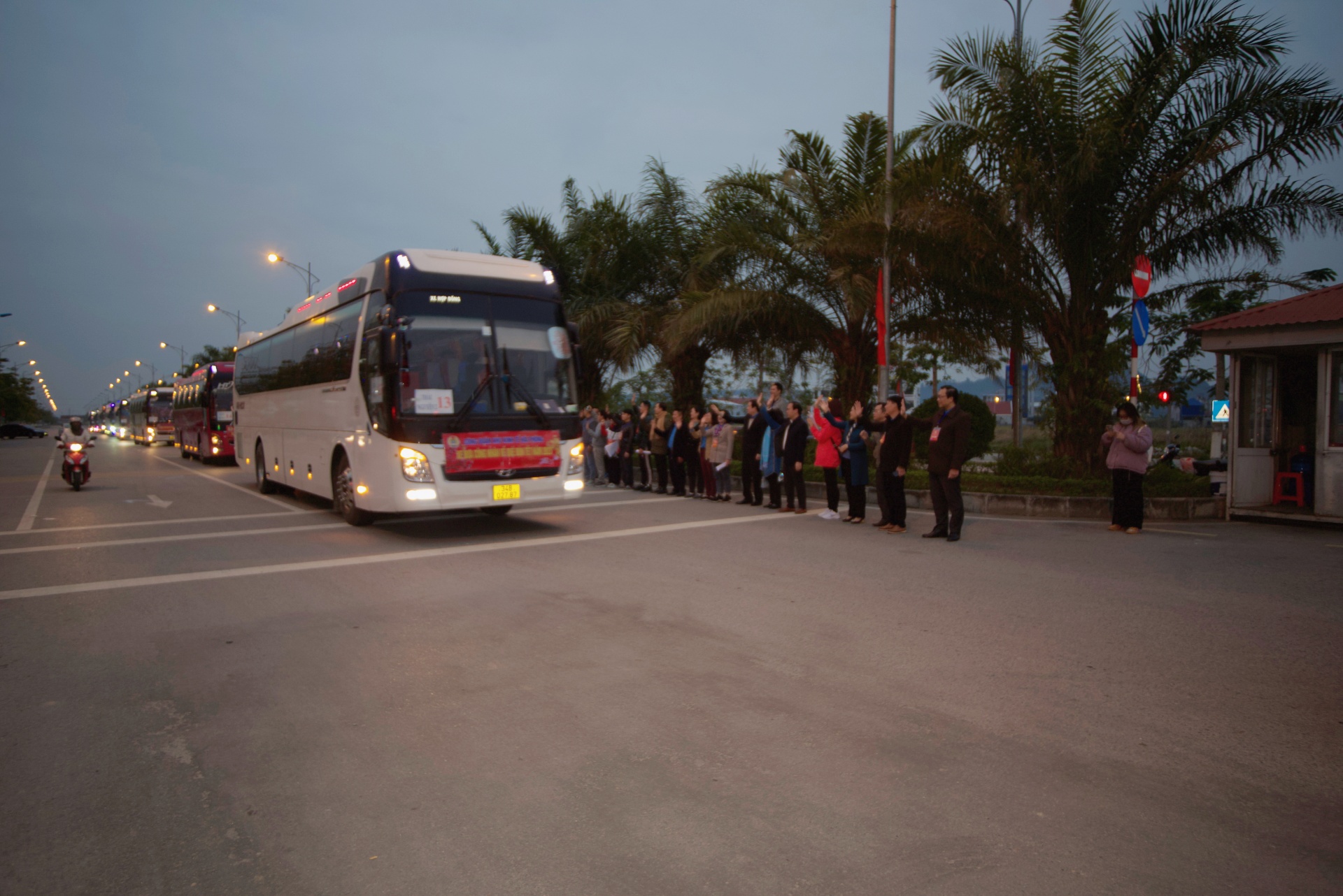 Đưa công nhân về quê ăn Tết: "Xe mới, rộng rãi, sạch sẽ để họ được ngồi thoải mái nhất"