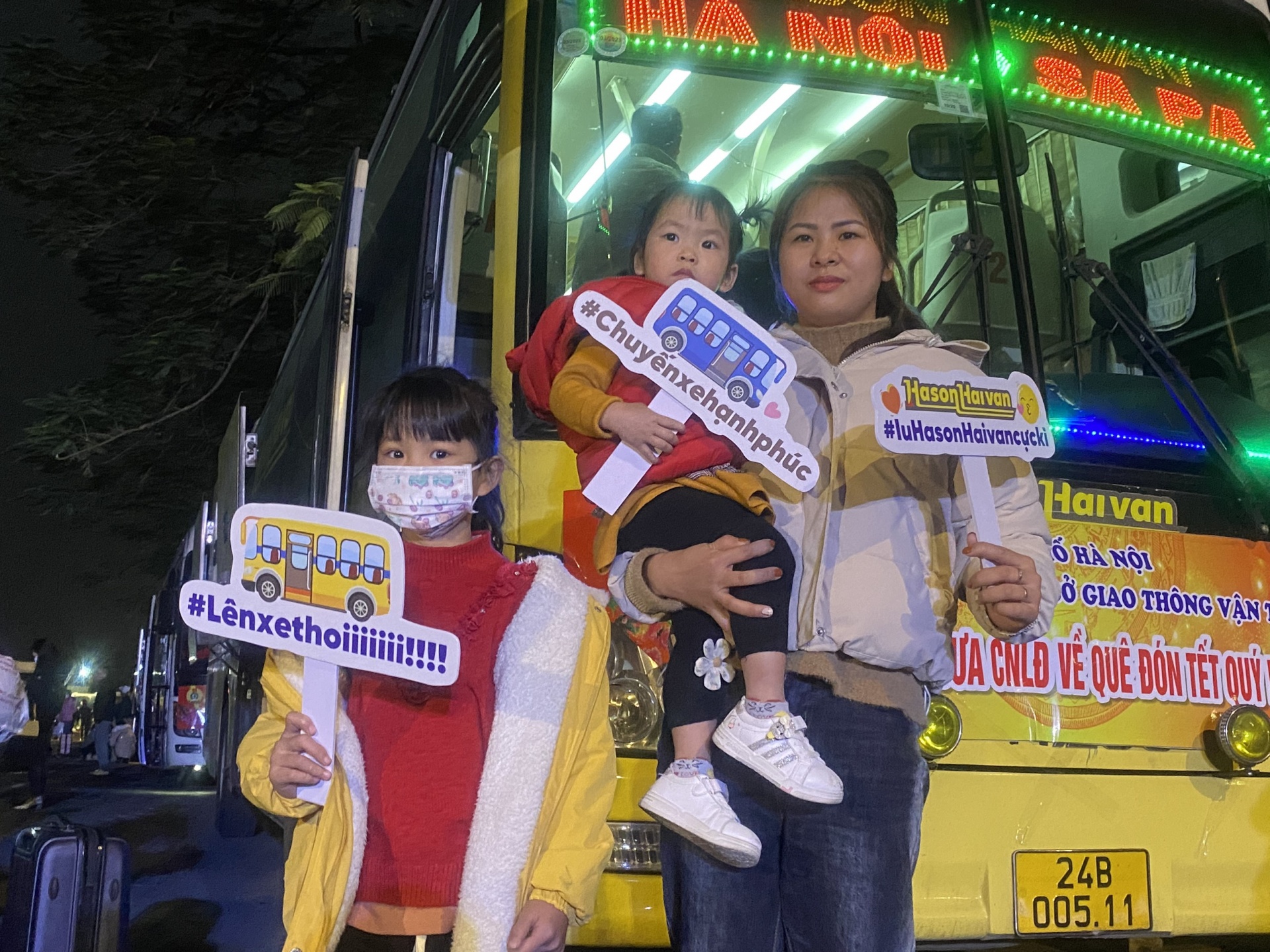 Hỗ trợ 5000 vé xe cho người lao động Hà Nội về quê đón Tết, cùng nhiều hoạt động đa dạng, thiết thực