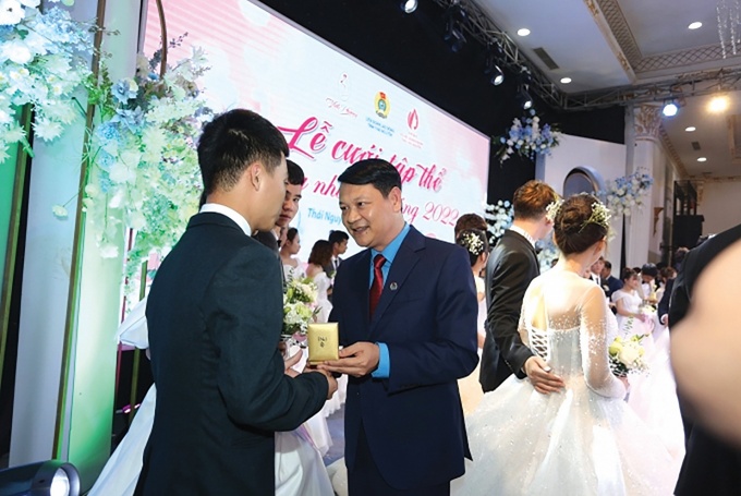 Thúc đẩy bình đẳng giới và bảo vệ quyền của lao động nữ Thúc đẩy bình đẳng giới và bảo vệ quyền của lao động nữ