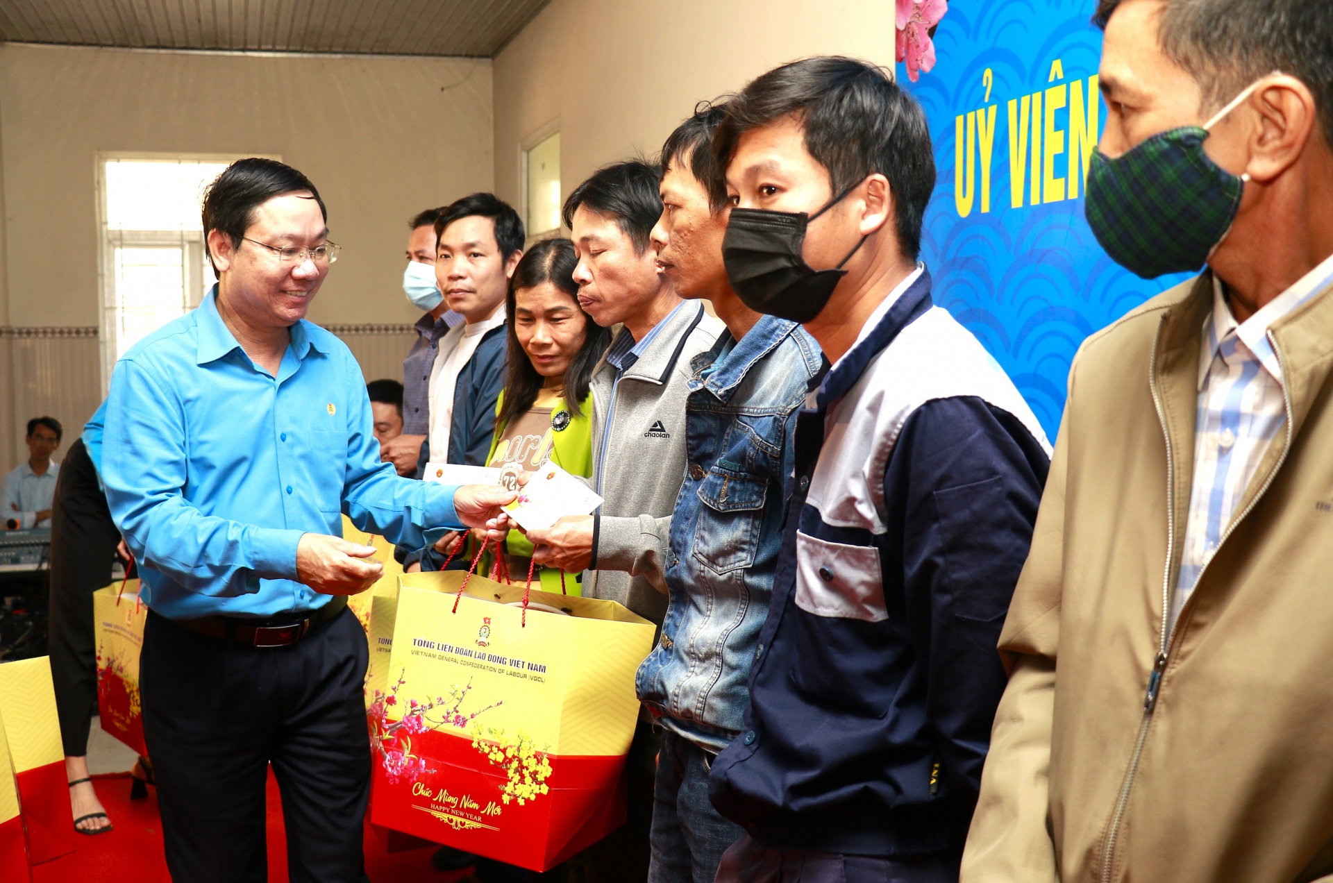 Công đoàn Quảng Trị: Nỗ lực chăm lo đoàn viên, người lao động khó khăn vui đón Tết Công đoàn Quảng Trị: Nỗ lực chăm lo đoàn viên, người lao động khó khăn vui đón Tết