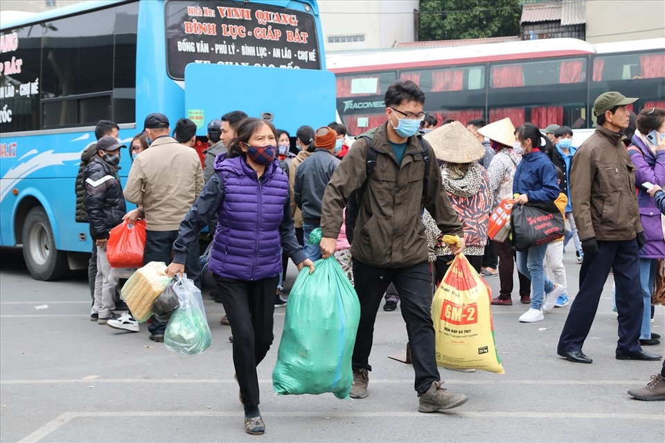 CNLĐ hối hả trở lại sau kỳ nghỉ Tết: Chỉ mong việc làm, thu nhập ổn định