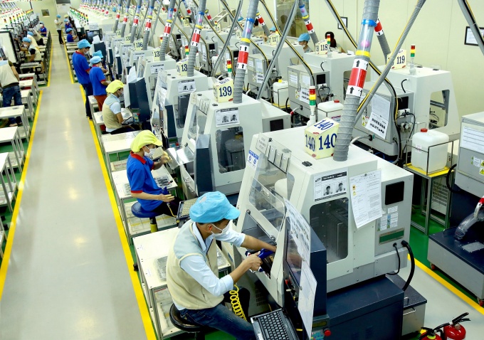 Giải bài toán năng suất lao động ở Việt Nam: Một số vấn đề cần quan tâm Giải bài toán năng suất lao động ở Việt Nam: Một số vấn đề cần quan tâm
