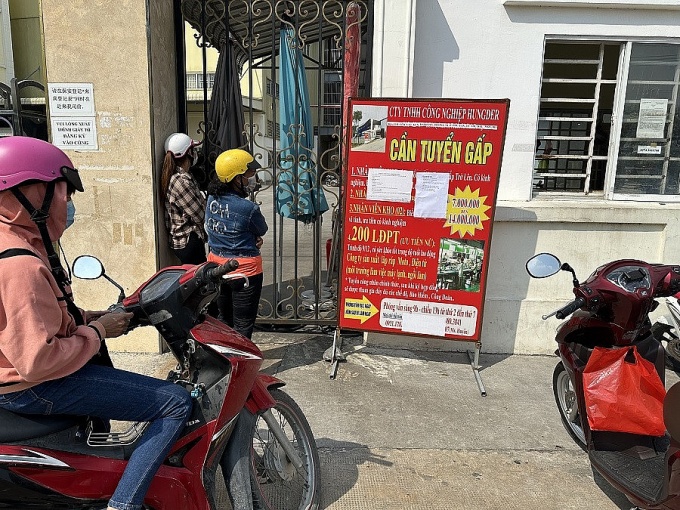 Bình Dương: Doanh nghiệp hối hả tuyển dụng sau Tết