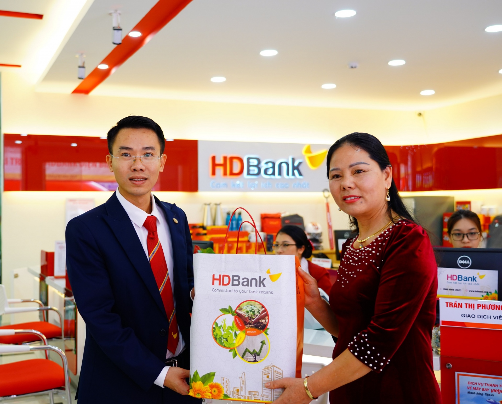 Đến vùng đất hoa ban, HDBank phục vụ tài chính hơn nửa triệu người dân Điện Biên Đến vùng đất hoa ban, HDBank phục vụ tài chính hơn nửa triệu người dân Điện Biên