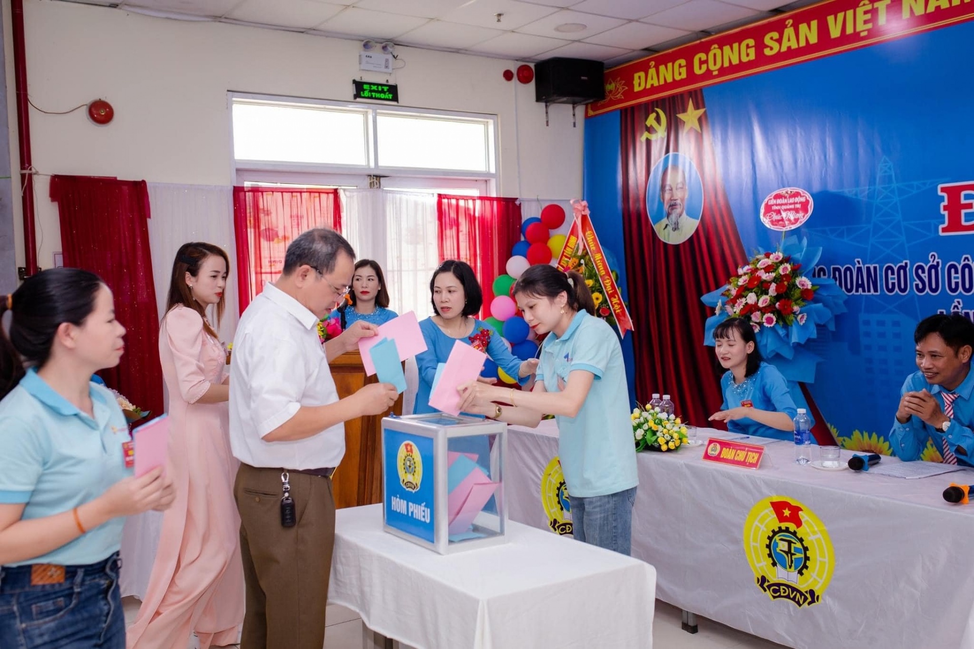 Kỳ cuối: Một số vấn đề trao đổi từ thực tiễn đại hội công đoàn cơ sở Kỳ cuối: Một số vấn đề trao đổi từ thực tiễn đại hội công đoàn cơ sở