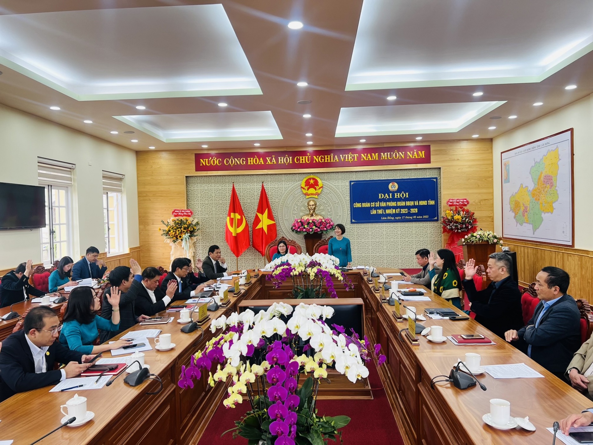 “Đổi mới - Dân chủ - Đoàn kết – Phát triển” phải lan tỏa từ đại hội công đoàn cơ sở “Đổi mới - Dân chủ - Đoàn kết – Phát triển” phải lan tỏa từ đại hội công đoàn cơ sở