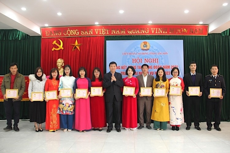 Công đoàn Lạng Sơn chủ động chăm lo đời sống cho người lao động Công đoàn Lạng Sơn chủ động chăm lo đời sống cho người lao động