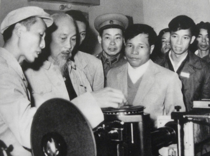 Tư tưởng của Hồ Chí Minh về Công đoàn và cán bộ Công đoàn Tư tưởng của Hồ Chí Minh về công đoàn và cán bộ công đoàn