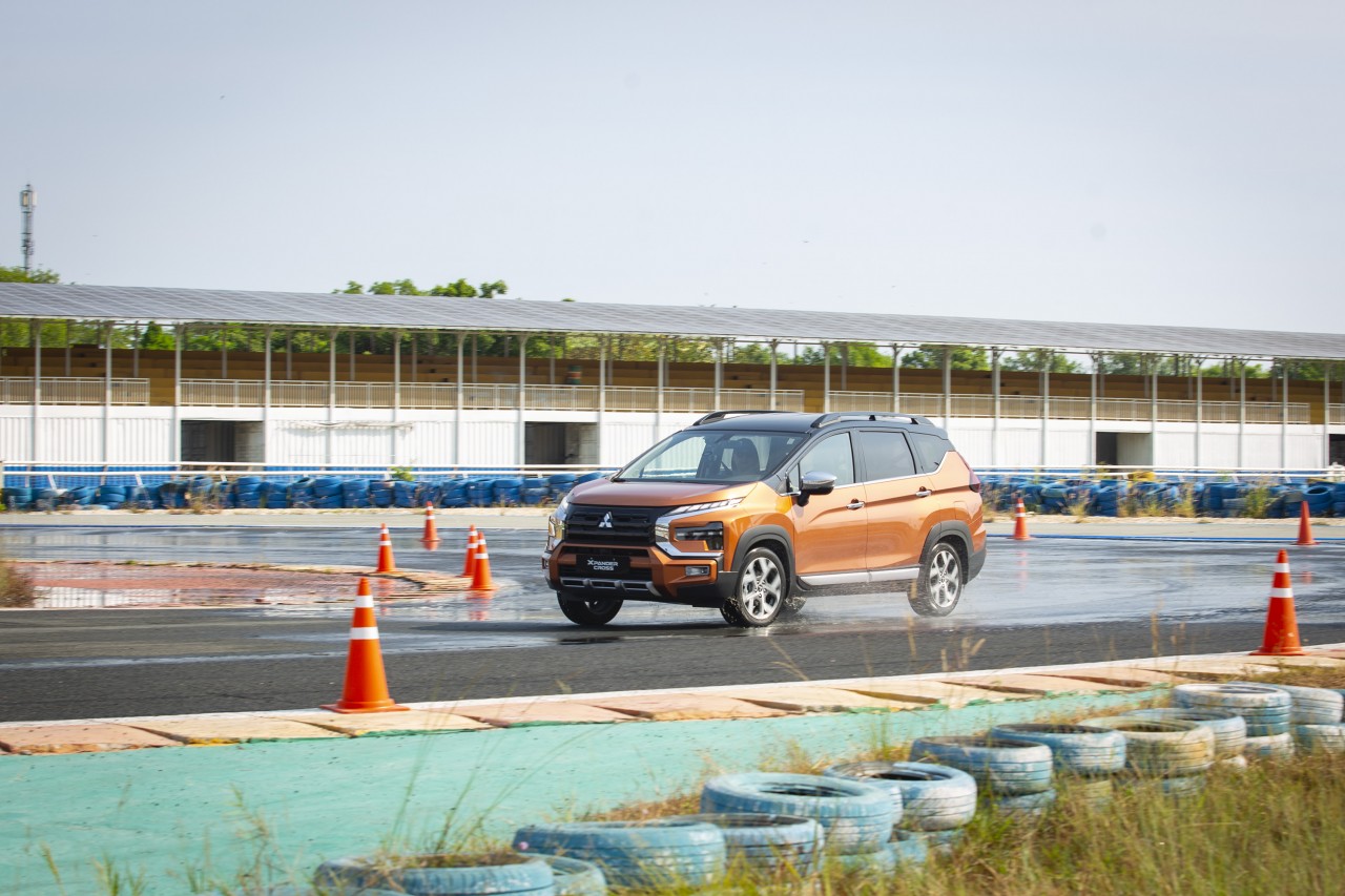 Cận cảnh Mitsubishi Xpander Cross 2023 vừa được ra mắt