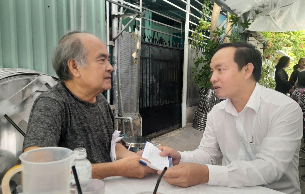 Nhiều công nhân nghèo nhận hỗ trợ từ 