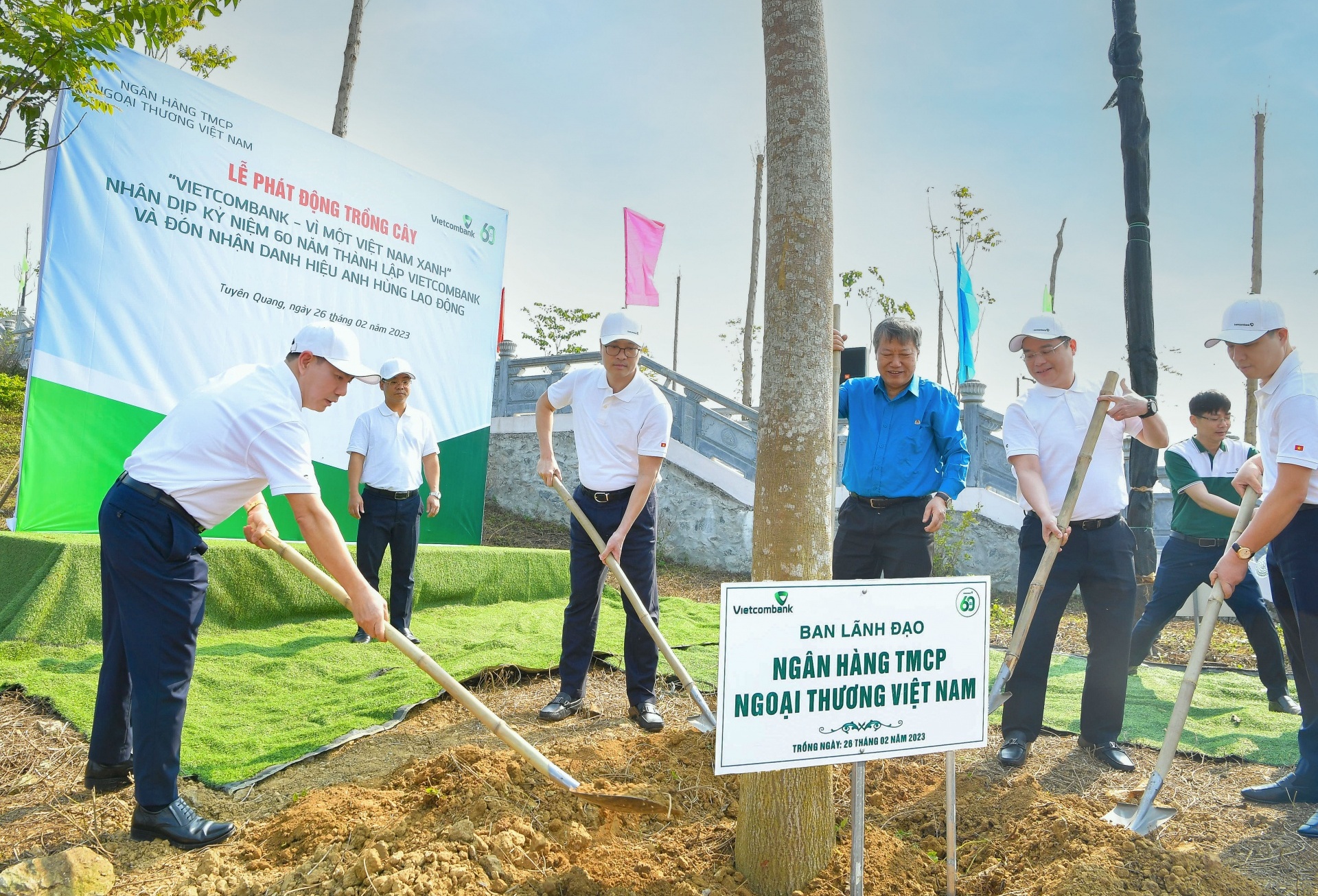 “Vietcombank – Vì một Việt Nam xanh”