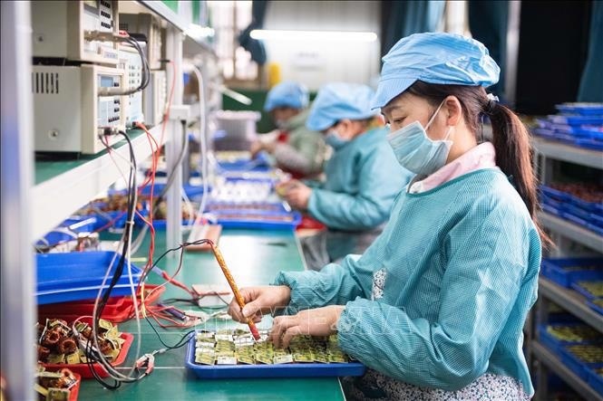 Từ tháng 3/2023, tăng mức bồi dưỡng bằng hiện vật đối với người lao động độc hại