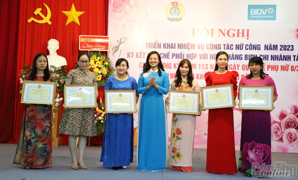 LĐLĐ TP Cần Thơ: Tổng kết công tác nữ công năm 2022 LĐLĐ TP Cần Thơ: Tổng kết công tác nữ công năm 2022