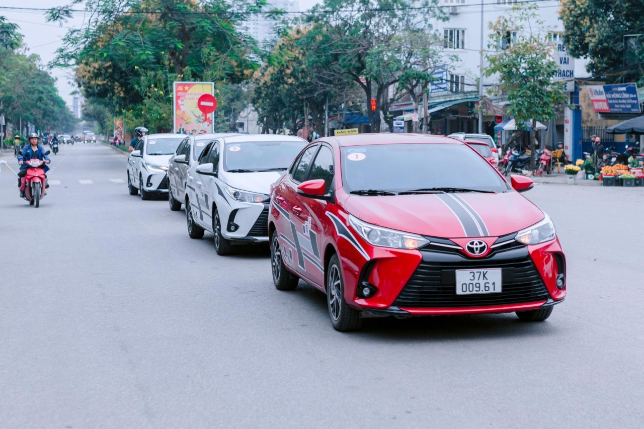 Dàn xe Toyota Vios thiết kế độc lạ diễu hành tại Nghệ An, Đồng Nai, Bình Dương Dàn xe Toyota Vios thiết kế độc lạ diễu hành tại Nghệ An, Đồng Nai, Bình Dương