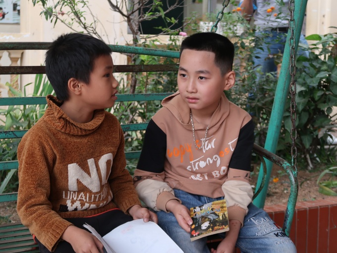 Tương lai gập ghềnh của một con công nhân mồ côi mẹ Tương lai gập ghềnh của một con công nhân mồ côi mẹ